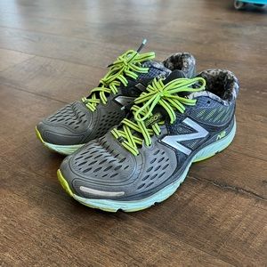 New Balance Women’s Size 7 Tennis Shoes